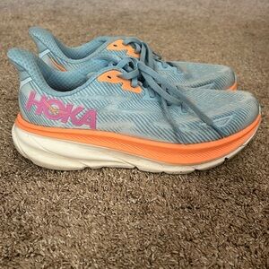 blue hoka clifton 9